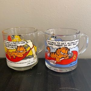 Pair of 2 GARFIELD 1978 McDonalds clear glass cups mugs vintage